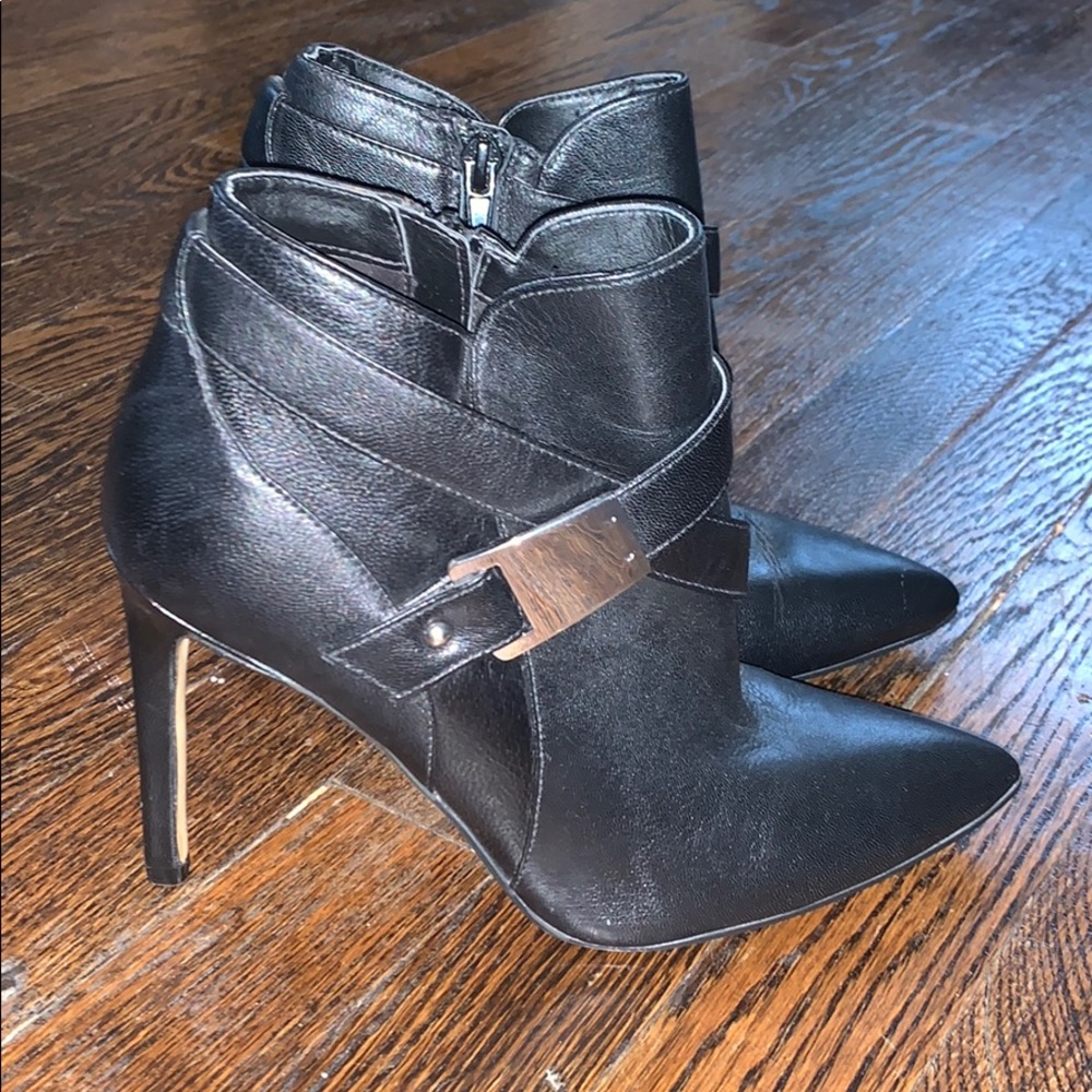 GUESS heels